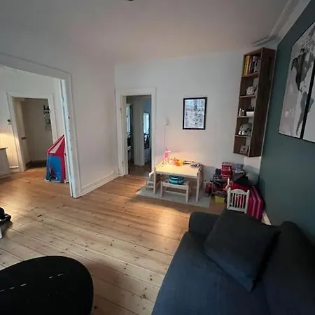 Apartment Centralt Beliggende Lejlighed